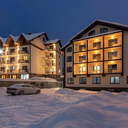 Madison Hotel Bukovel Bagian luar foto