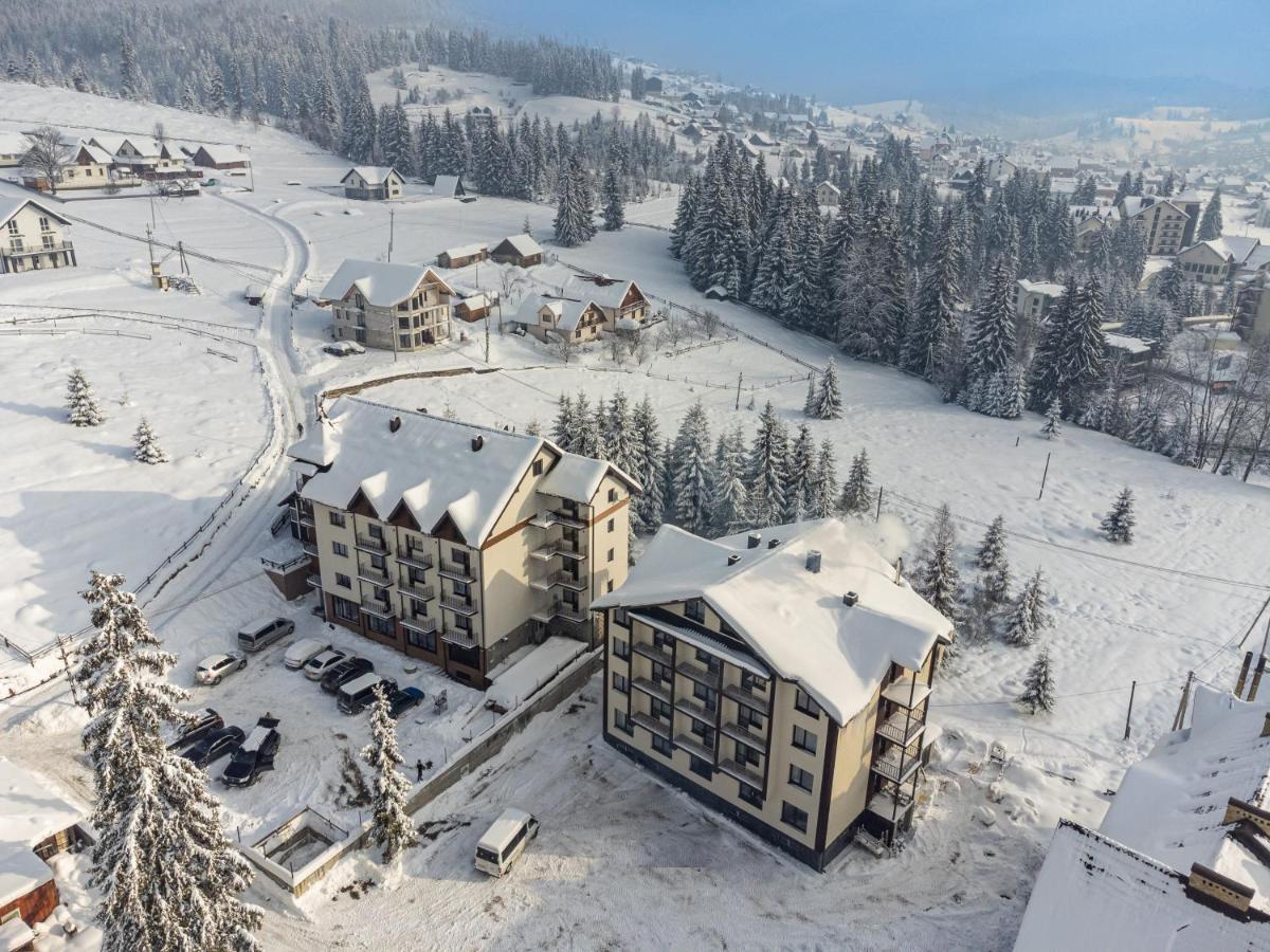 Madison Hotel Bukovel Bagian luar foto