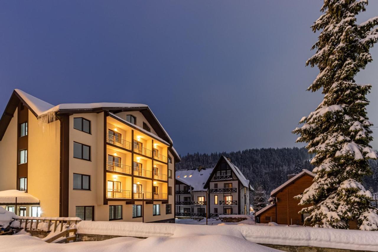 Madison Hotel Bukovel Bagian luar foto