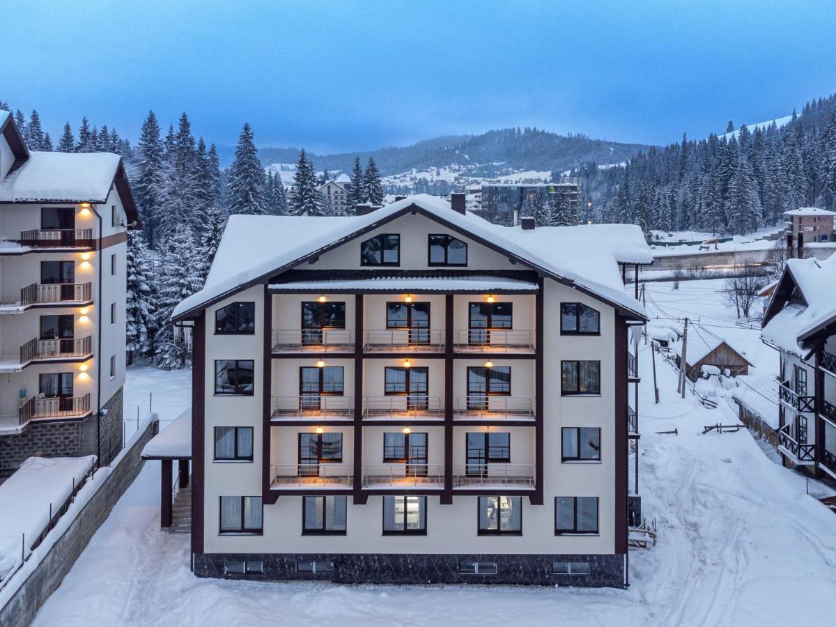 Madison Hotel Bukovel Bagian luar foto