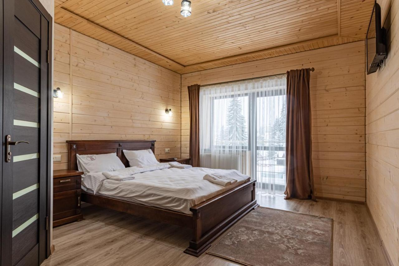 Madison Hotel Bukovel Bagian luar foto