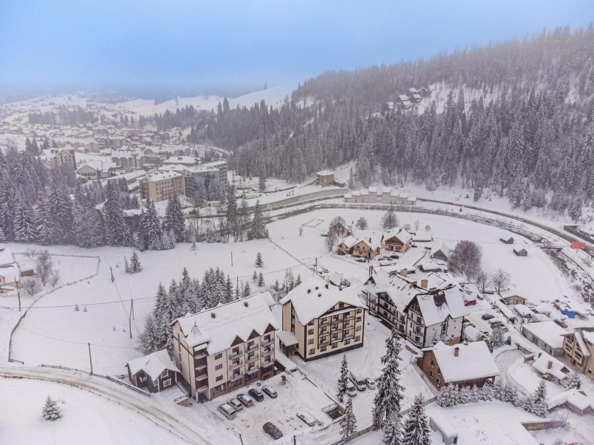 Madison Hotel Bukovel Bagian luar foto