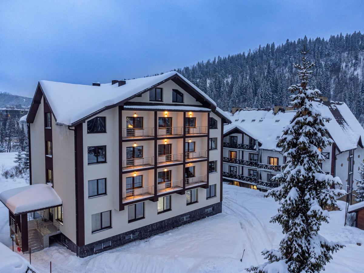 Madison Hotel Bukovel Bagian luar foto