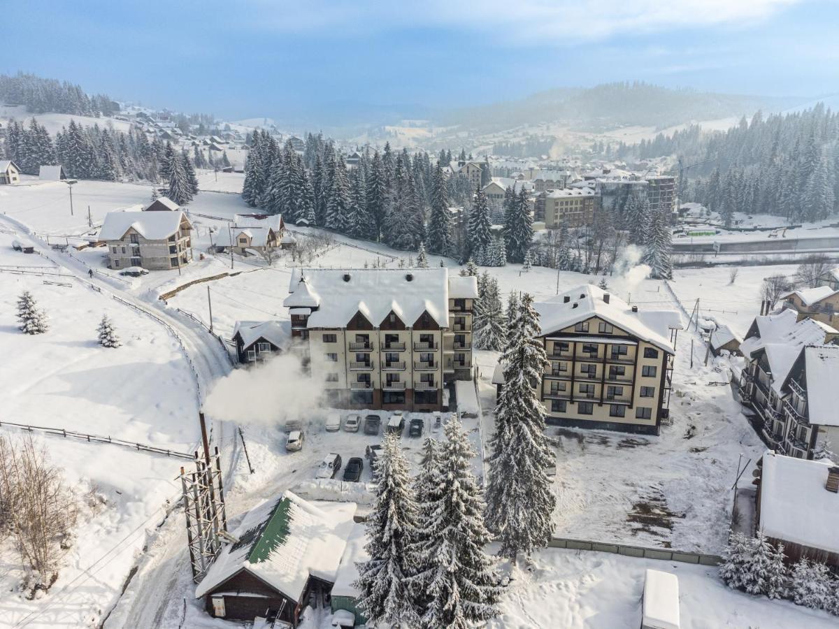 Madison Hotel Bukovel Bagian luar foto