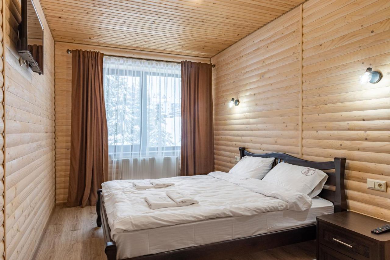 Madison Hotel Bukovel Bagian luar foto