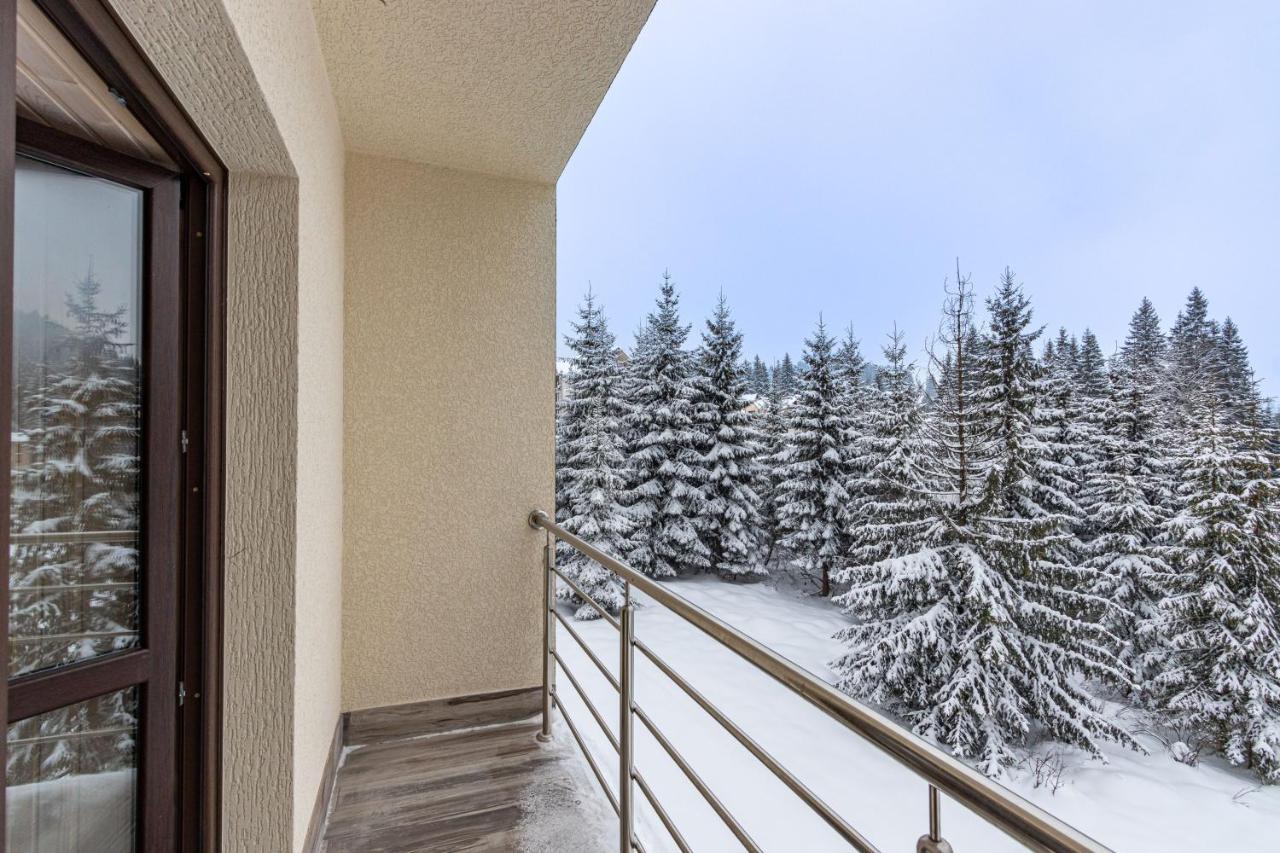 Madison Hotel Bukovel Bagian luar foto