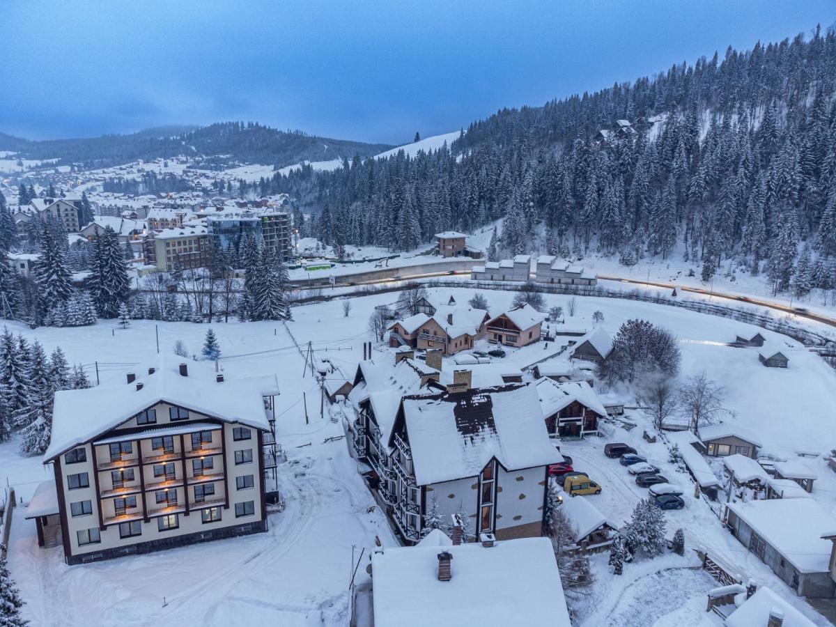 Madison Hotel Bukovel Bagian luar foto