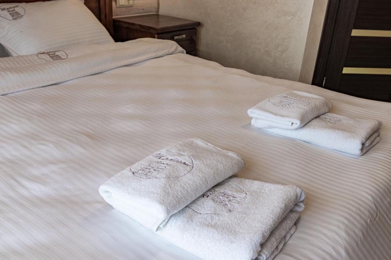 Madison Hotel Bukovel Bagian luar foto