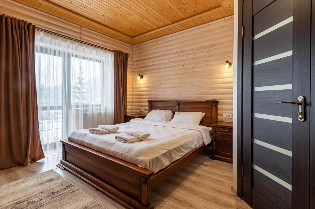 Madison Hotel Bukovel Bagian luar foto