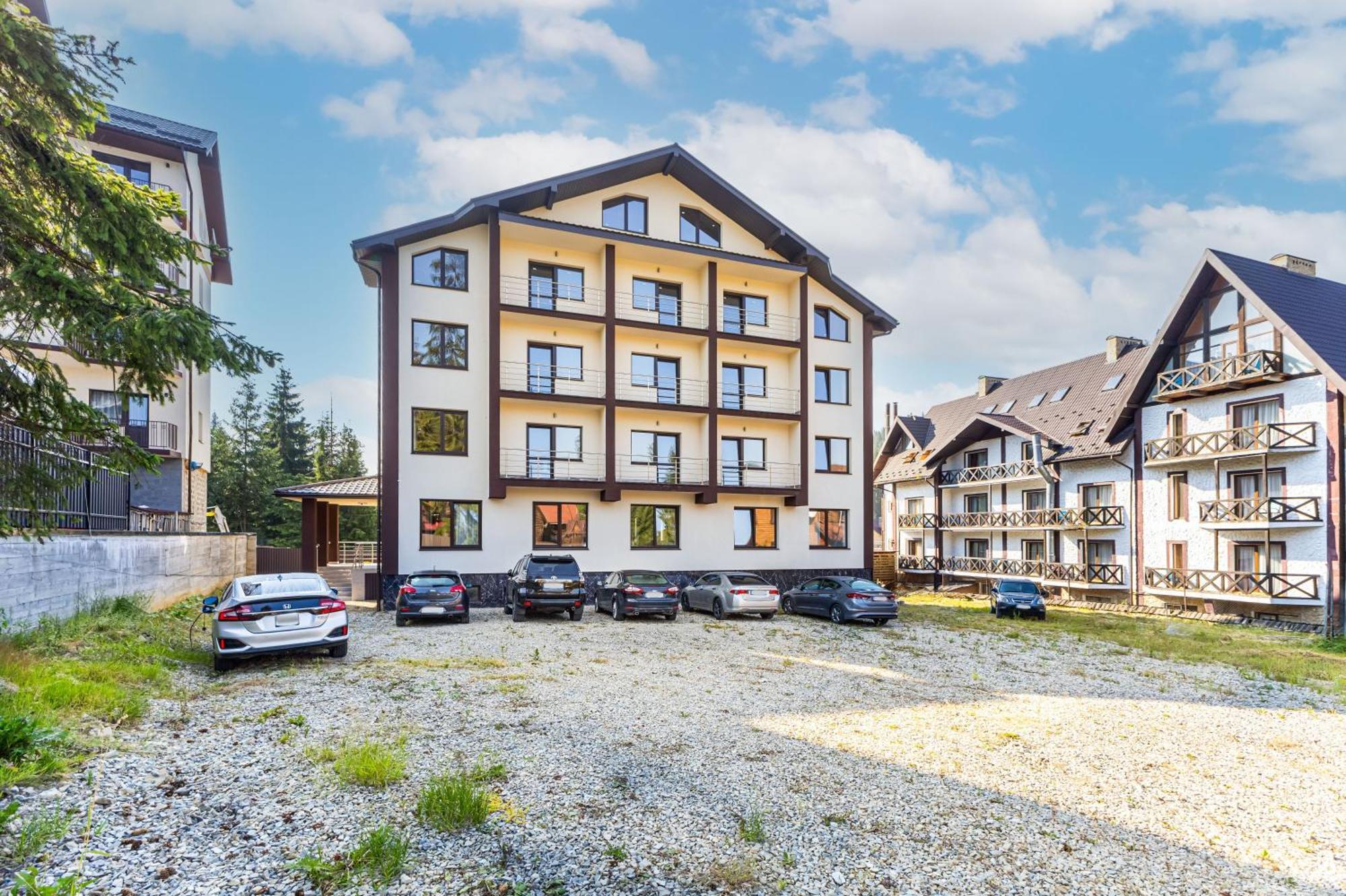 Madison Hotel Bukovel Bagian luar foto